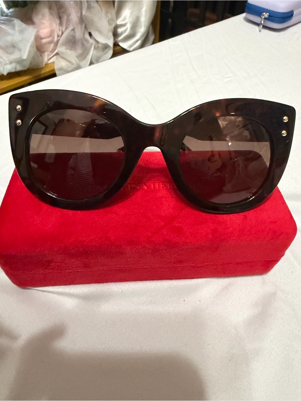 Carolina Herrera Oversized Cat Eye Tortoiseshell and Mother of Pearl